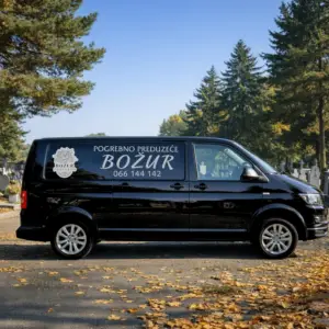 Kombi Volkswagen za prevoz pokojnika Pogrebne usluge Božur Beograd